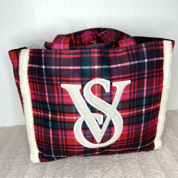 Victoria's Secret Bedding Victorias Secret Plaid Blanket And Tote